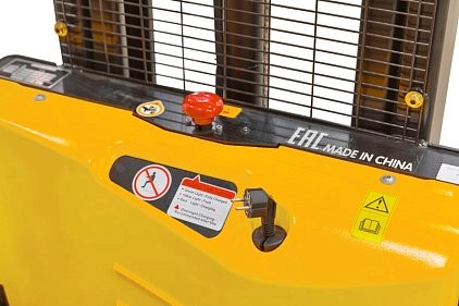 Штабелер электрический самоходный EST122 (1200 кг; 3 м; 24В / 105Ач) SMARTLIFT (SMART) купить в Москве