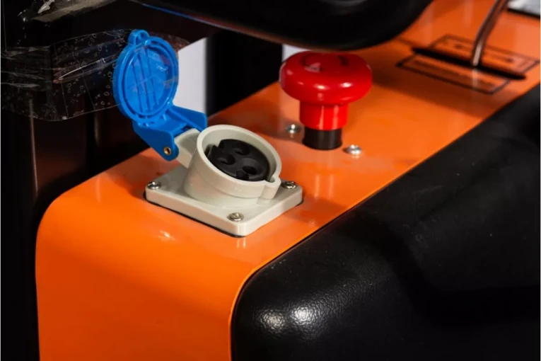 Штабелер с электроподъемом 1,5 т - 2,5 м Вилы: 1100 , Гелевая АКБ, SPN1525 SIBLINE купить в Москве Штабелер с электроподъемом 1,5 т - 2,5 м Вилы: 1100 , Гелевая АКБ, SPN1525 SIBLINE купить в Москве