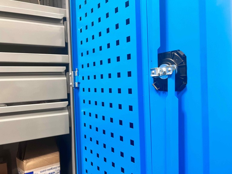 Шкаф инструментальный TNC 180.B5.S1 купить в Москве Шкаф инструментальный TNC 180.B5.S1 купить в Москве