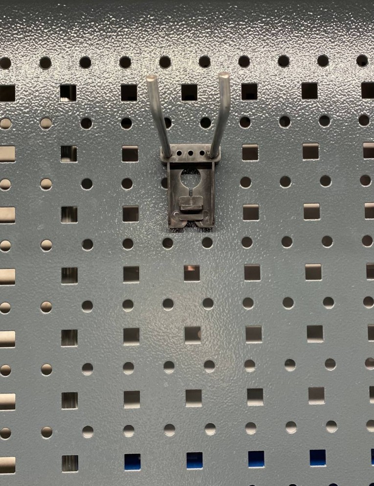 Крючок двойной 100 мм купить в Москве Крючок двойной 100 мм купить в Москве