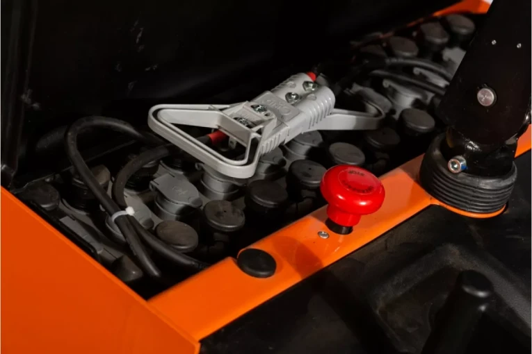 Штабелер электрический самоходный 1,5 т - 3,6 м Вилы: 1150 , АКБ Свинцово - кислотная, CL1536W SIBLINE купить в Москве