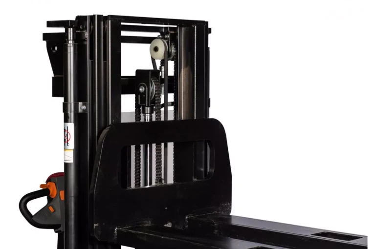 Штабелер электрический самоходный 1,6 т - 4,6 м Вилы: 1150 , АКБ Свинцово - кислотная, CL1646GP SIBLINE купить в Москве Штабелер электрический самоходный 1,6 т - 4,6 м Вилы: 1150 , АКБ Свинцово - кислотная, CL1646GP SIBLINE купить в Москве