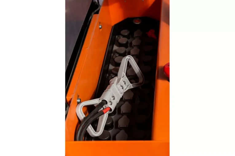 Штабелер электрический самоходный 1,6 т - 4,6 м Вилы: 1150 , АКБ Свинцово - кислотная, CL1646GP SIBLINE купить в Москве Штабелер электрический самоходный 1,6 т - 4,6 м Вилы: 1150 , АКБ Свинцово - кислотная, CL1646GP SIBLINE купить в Москве